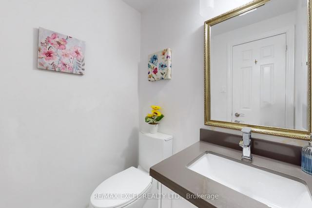566 Sandhurst Circ, Townhouse with 3 bedrooms, 2 bathrooms and 2 parking in Toronto ON | Image 11