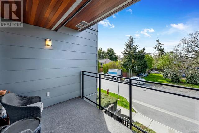 209 - 3811 Rowland Ave, Condo with 1 bedrooms, 1 bathrooms and 1 parking in Saanich BC | Image 22