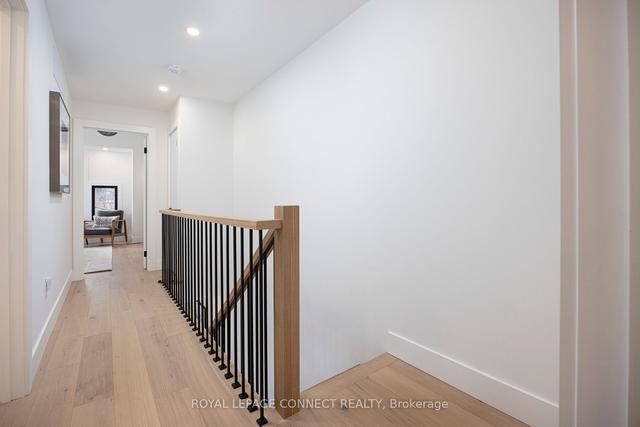 566 Gladstone Ave, House semidetached with 3 bedrooms, 3 bathrooms and 1 parking in Toronto ON | Image 13