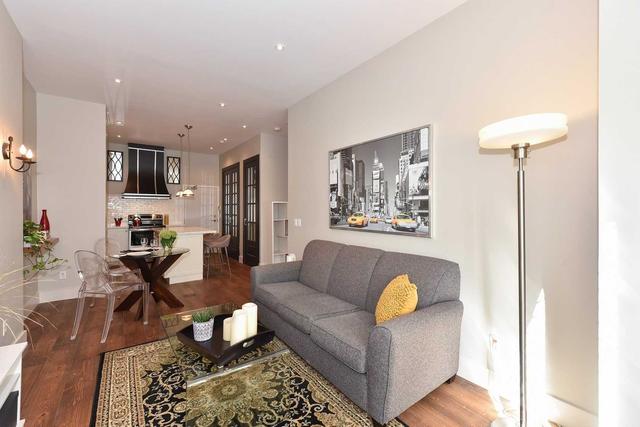 101 - 30 Hayden St, Condo with 1 bedrooms, 1 bathrooms and 0 parking in Toronto ON | Image 5
