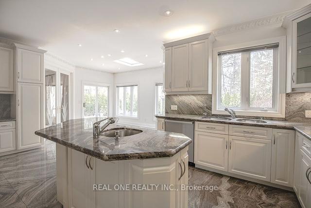 50 Yorkminster Rd, House detached with 5 bedrooms, 8 bathrooms and 9 parking in Toronto ON | Image 8
