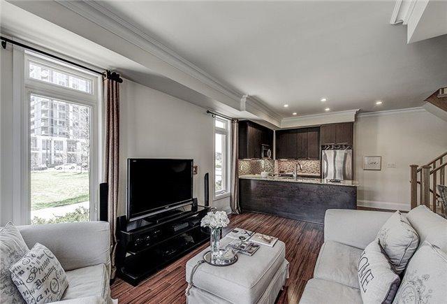 th 30 - 9 Oakburn Cres, Townhouse with 3 bedrooms, 4 bathrooms and 1 parking in Toronto ON | Image 8