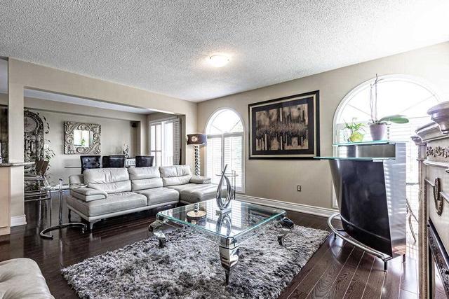 85 Forestgrove Circ, House detached with 3 bedrooms, 4 bathrooms and 5 parking in Brampton ON | Image 40