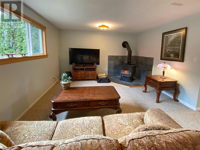 180 Hillcrest Avenue, House detached with 5 bedrooms, 2 bathrooms and null parking in Port Edward BC | Image 18