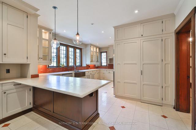 372 Old Yonge St, House detached with 8 bedrooms, 10 bathrooms and 15 parking in Toronto ON | Image 22