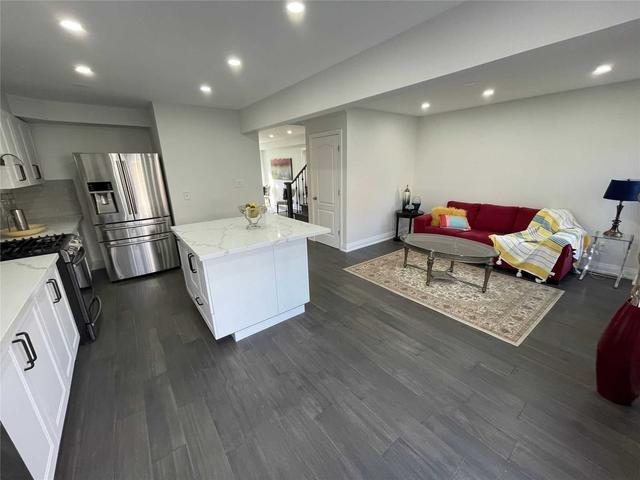 3506 Stonecutter Cres, House semidetached with 4 bedrooms, 4 bathrooms and 3 parking in Mississauga ON | Image 20