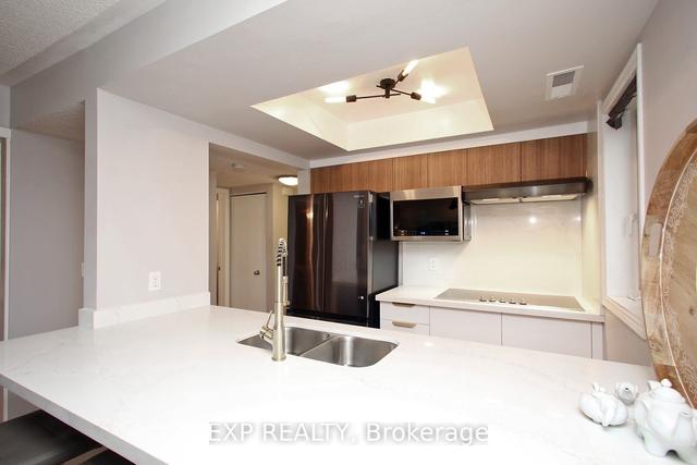 110 - 111 Bristol Rd E, Condo with 1 bedrooms, 1 bathrooms and 1 parking in Mississauga ON | Image 2