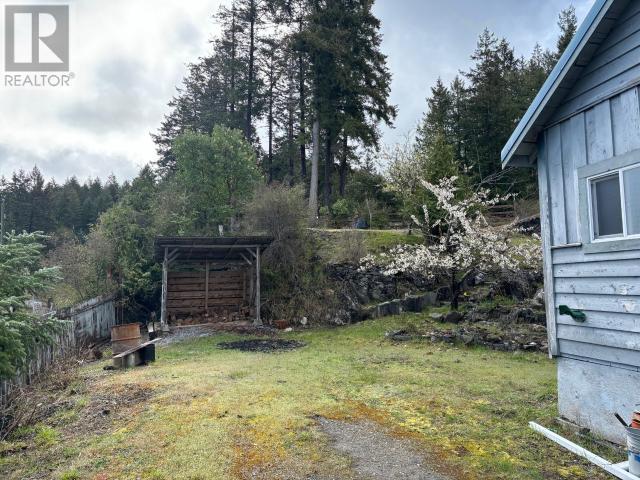 2466 Smelter Ave, House detached with 2 bedrooms, 1 bathrooms and null parking in Powell River D BC | Image 6