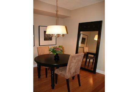 214 - 21 Scollard St, Condo with 1 bedrooms, 1 bathrooms and 1 parking in Toronto ON | Image 3