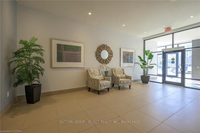 404 - 240 Villagewalk Blvd, Condo with 3 bedrooms, 2 bathrooms and 1 parking in London ON | Image 28