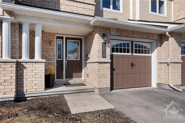 161 Lerta Way, Townhouse with 3 bedrooms, 3 bathrooms and 3 parking in Ottawa ON | Image 2