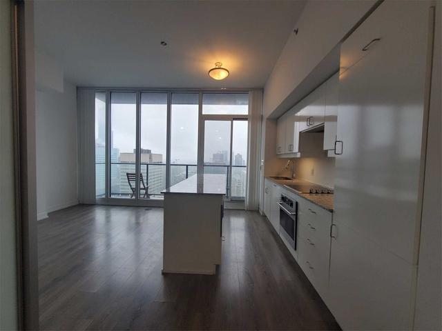 3410 - 426 University Ave, Condo with 2 bedrooms, 1 bathrooms and 0 parking in Toronto ON | Image 6