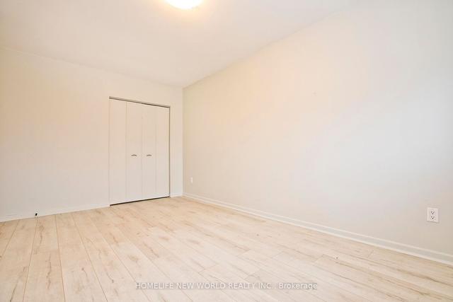 2 Lesgay Cres, House detached with 3 bedrooms, 2 bathrooms and 3 parking in Toronto ON | Image 8
