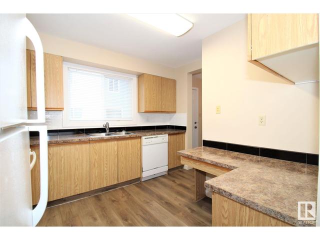 35 - 1415 62 St Nw, House attached with 3 bedrooms, 1 bathrooms and 2 parking in Edmonton AB | Card Image