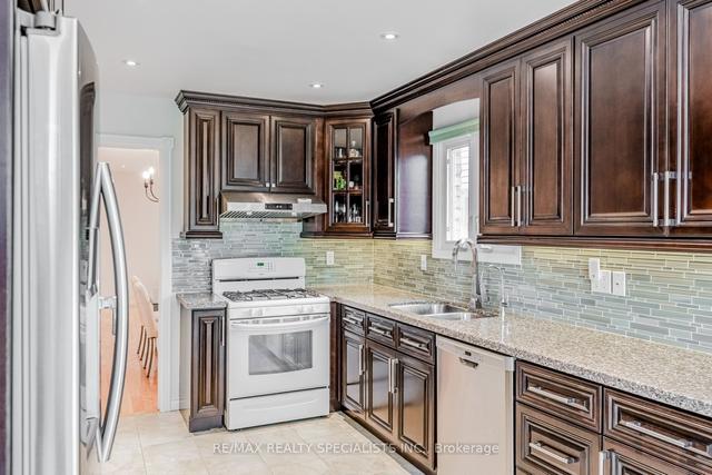 3201 Osbourne Rd, House detached with 4 bedrooms, 3 bathrooms and 3 parking in Mississauga ON | Image 20