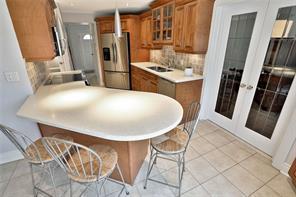 3 - 2104 Marine Dr, Townhouse with 3 bedrooms, 4 bathrooms and 3 parking in Oakville ON | Image 7