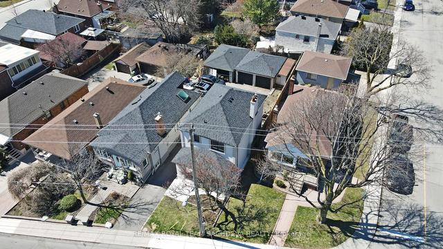 90a Bicknell Ave, House detached with 3 bedrooms, 4 bathrooms and 4 parking in Toronto ON | Image 30