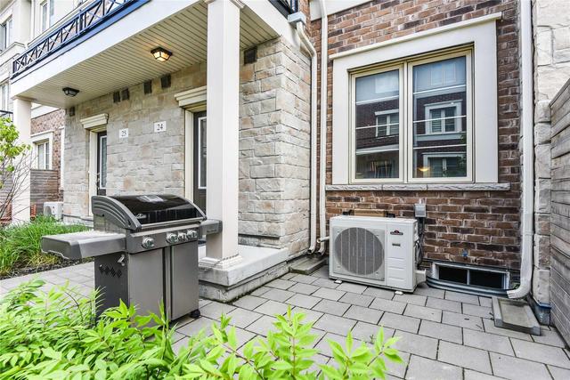 24 - 636 Evans Ave, Townhouse with 3 bedrooms, 3 bathrooms and 1 parking in Toronto ON | Image 3