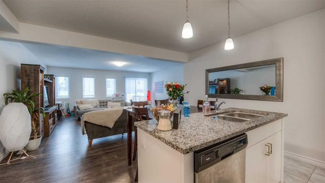 86 Hollybrook Tr, House attached with 3 bedrooms, 3 bathrooms and 3 parking in Kitchener ON | Image 19