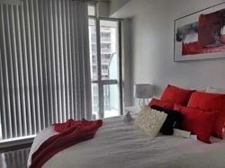 2004 - 770 Bay St, Condo with 1 bedrooms, 1 bathrooms and 0 parking in Toronto ON | Image 2
