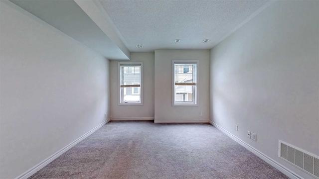 81 - 2500 Hill Rise Crt, Townhouse with 3 bedrooms, 3 bathrooms and 1 parking in Oshawa ON | Image 3
