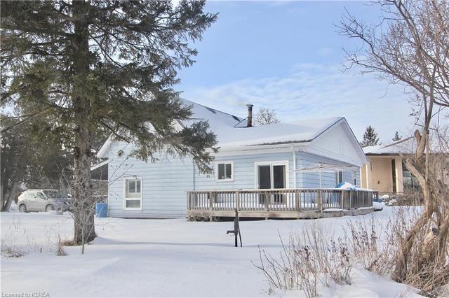 15 West Street S, House detached with 3 bedrooms, 2 bathrooms and 6 parking in Kawartha Lakes ON | Image 29