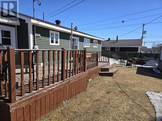 1008 Oak Avenue, House detached with 2 bedrooms, 1 bathrooms and null parking in Labrador City NL | Image 33
