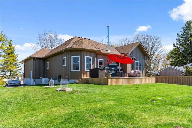 85049 Michelle Street, House detached with 2 bedrooms, 2 bathrooms and 9 parking in Ashfield Colborne Wawanosh ON | Image 29