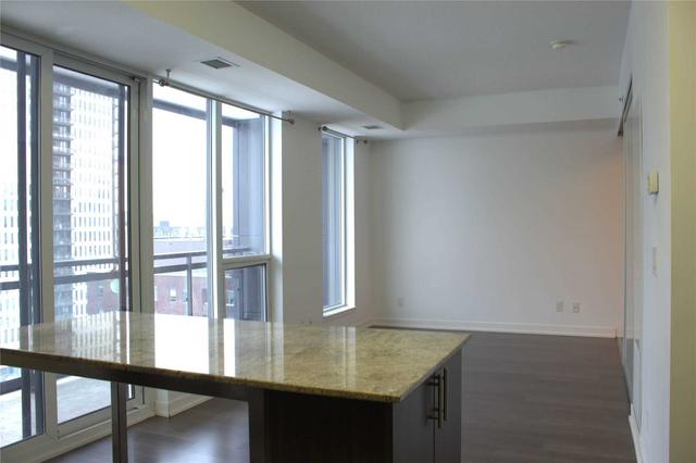 1112 - 225 Sackville St, Condo with 1 bedrooms, 1 bathrooms and 0 parking in Toronto ON | Image 4