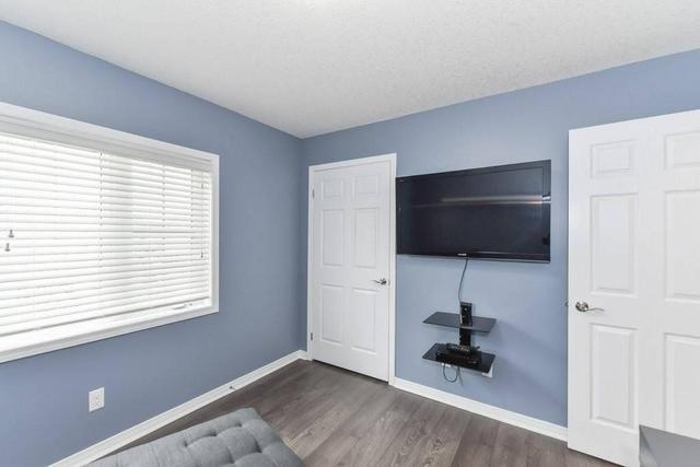 5K - 255 Maitland St, Townhouse with 3 bedrooms, 2 bathrooms and 1 parking in Kitchener ON | Image 12
