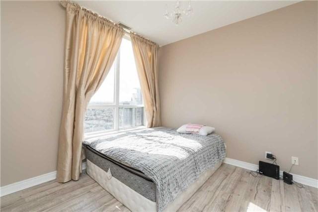 Uph 09 - 50 Disera Dr, Condo with 3 bedrooms, 2 bathrooms and 2 parking in Vaughan ON | Image 14