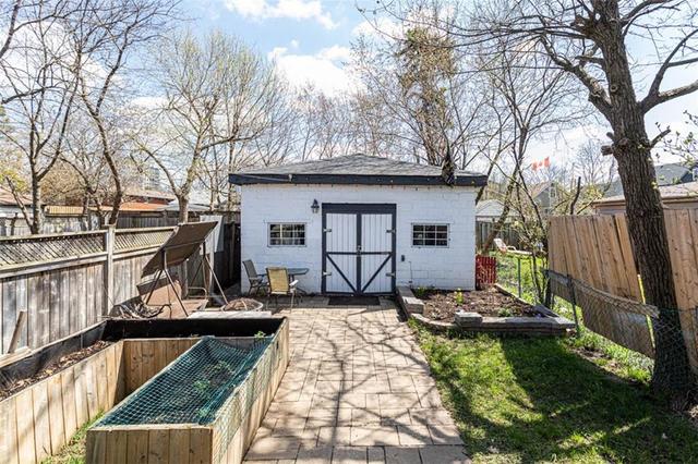 35 East 22nd Street, House detached with 2 bedrooms, 1 bathrooms and 1 parking in Hamilton ON | Image 28