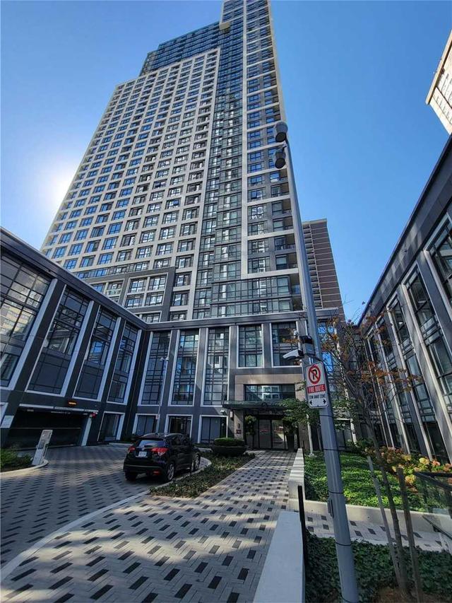 229 - 9 Mabelle Ave, Condo with 1 bedrooms, 1 bathrooms and 1 parking in Toronto ON | Image 2