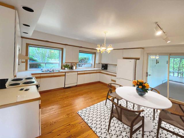 80 Old Mill Rd, House detached with 3 bedrooms, 2 bathrooms and 11 parking in Toronto ON | Image 5