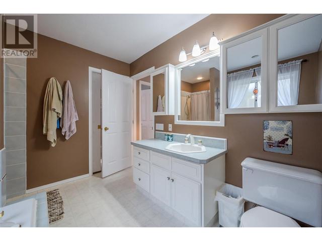137 - 1458 Penticton Avenue, House attached with 3 bedrooms, 1 bathrooms and 1 parking in Penticton BC | Image 22