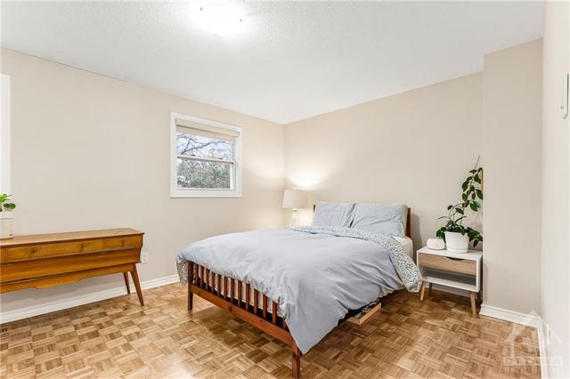 6244 Castille Court, Townhouse with 3 bedrooms, 2 bathrooms and 1 parking in Ottawa ON | Image 20