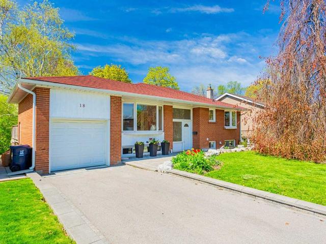 18 Wallingford Rd, House detached with 3 bedrooms, 2 bathrooms and 3 parking in Toronto ON | Image 29