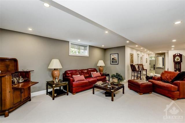 1929 Cedarlakes Way, House detached with 5 bedrooms, 4 bathrooms and 12 parking in Ottawa ON | Image 23