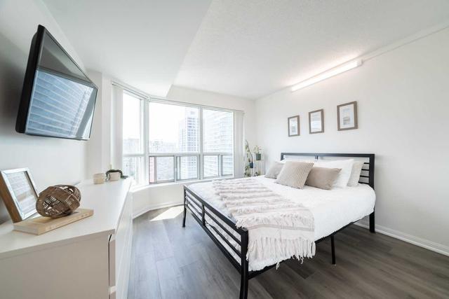 ph109 - 11 Lee Centre Dr, Condo with 1 bedrooms, 1 bathrooms and 1 parking in Toronto ON | Image 4
