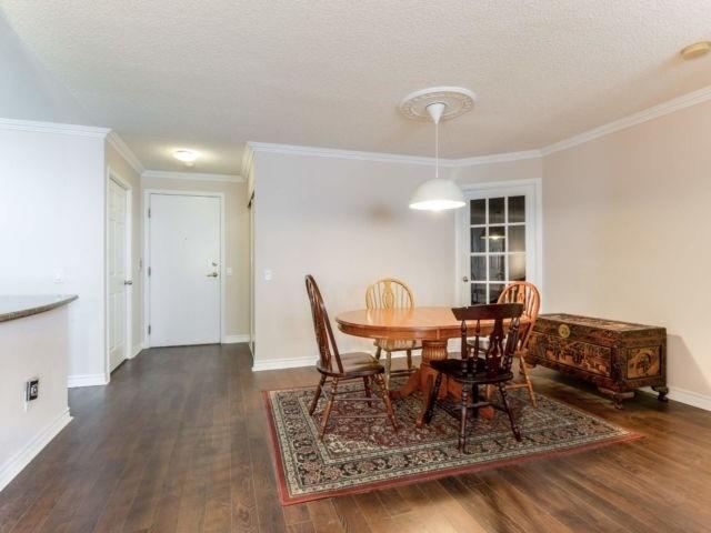 2319 - 25 Kingsbridge Garden Circ, Condo with 2 bedrooms, 2 bathrooms and 1 parking in Mississauga ON | Image 5