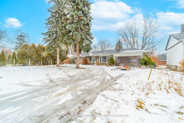 5325 Lawrence Ave E, House detached with 3 bedrooms, 1 bathrooms and 6 parking in Toronto ON | Image 16