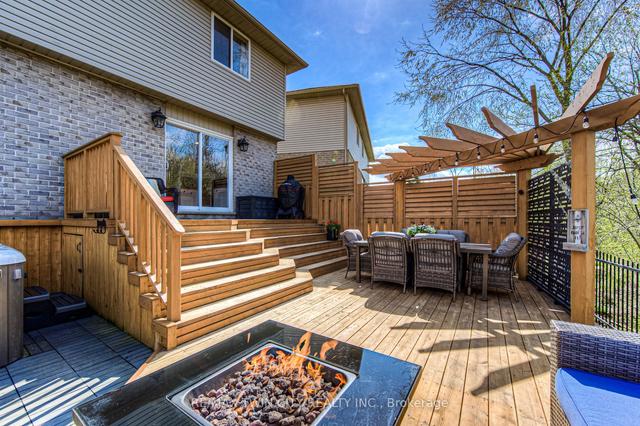 15 Mccorkindale Pl, House detached with 4 bedrooms, 4 bathrooms and 6 parking in Guelph ON | Image 29