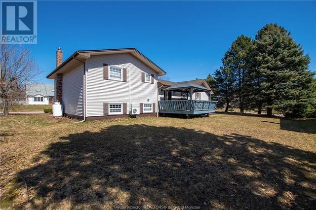 296 Gaspe St, House detached with 3 bedrooms, 2 bathrooms and null parking in Dieppe NB | Image 7