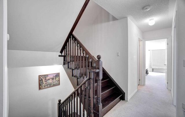 124 Living Cres, House attached with 3 bedrooms, 4 bathrooms and 2 parking in Markham ON | Image 18