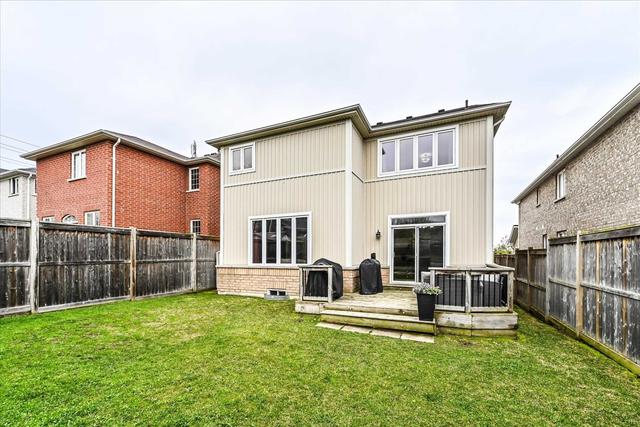 1388 Tall Pine Crt, House detached with 4 bedrooms, 3 bathrooms and 6 parking in Oshawa ON | Image 30