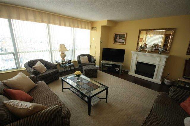 1002 - 712 Rossland Rd E, Condo with 2 bedrooms, 2 bathrooms and 2 parking in Whitby ON | Image 4