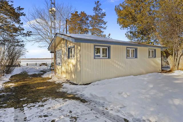 1763 North Big Island Rd, House detached with 3 bedrooms, 1 bathrooms and 5 parking in Prince Edward County ON | Image 21