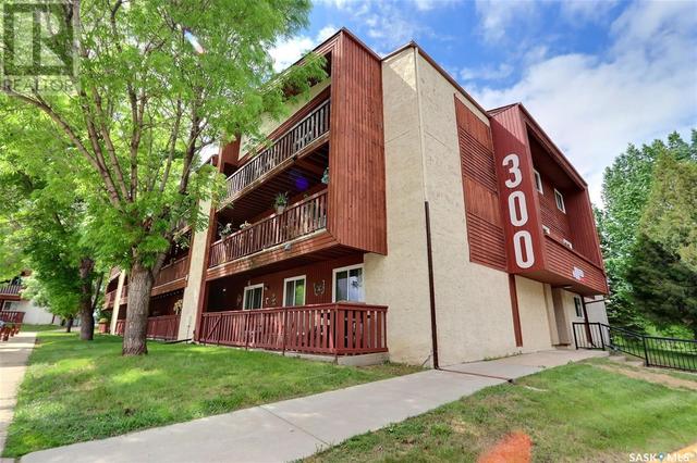 324 - 1580 Olive Diefenbaker Drive, Condo with 2 bedrooms, 1 bathrooms and null parking in Prince Albert SK | Card Image