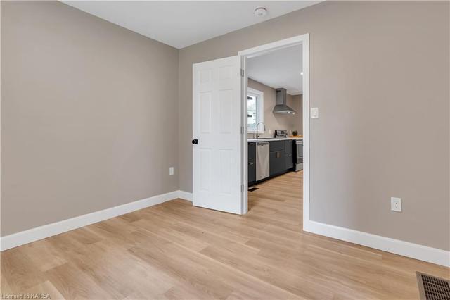 695 Montreal Street, House detached with 4 bedrooms, 0 bathrooms and 2 parking in Kingston ON | Image 15