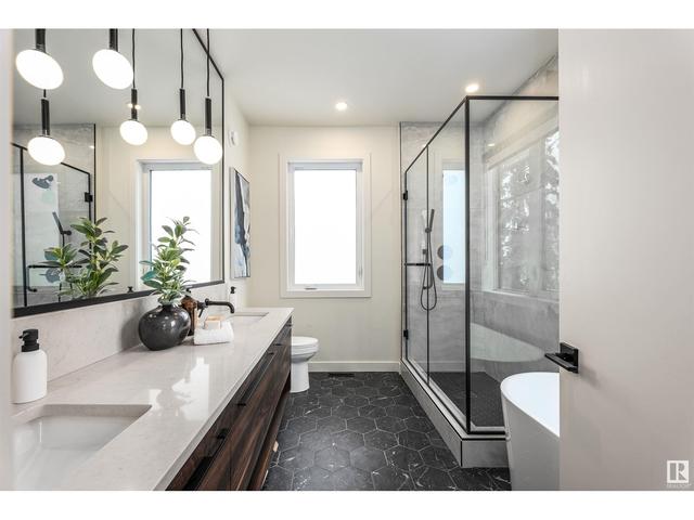 9809 84 Av Nw, House detached with 3 bedrooms, 2 bathrooms and null parking in Edmonton AB | Image 5